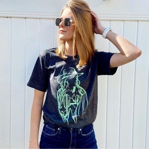 Green outline cowgirl tee